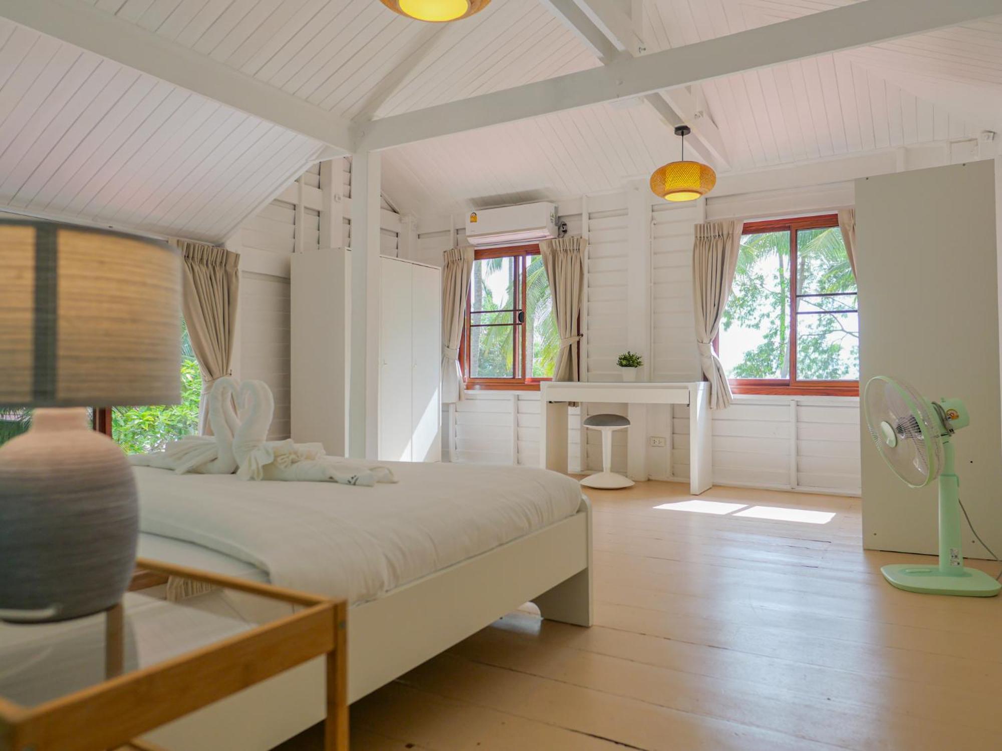 The Wooden Beach House 3Br - Sunset Beach Garden Taling Ngam Beach Exteriör bild